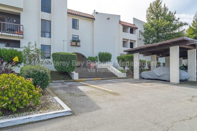 Building Photo - 500 Glenwood Cir