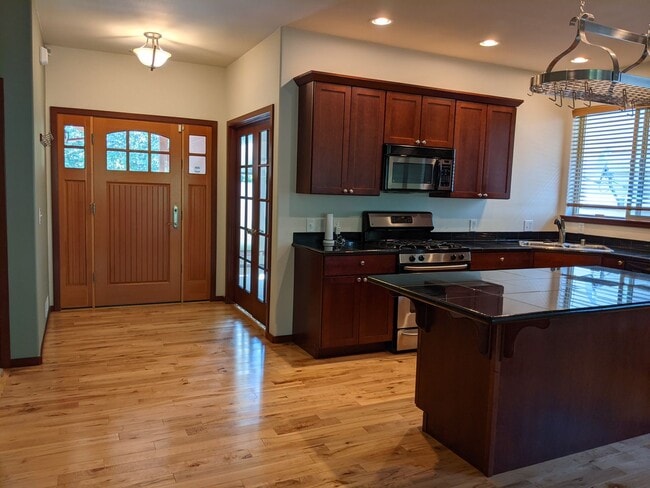 Building Photo - 3 Bd., 1.75 Ba., Rambler Style Home