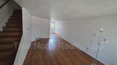 Building Photo - 4956 Fairway Ct