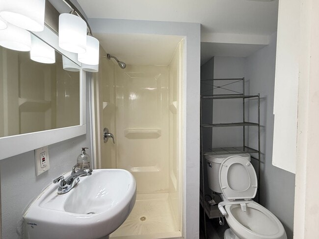 Building Photo - Private Lower-Level Living Space Near Georgetown