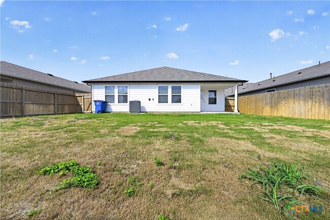Building Photo - 326 N Richland Dr