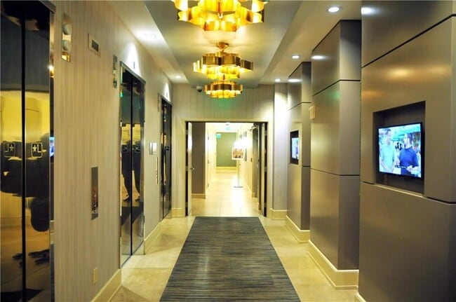 Building Photo - 2795 Peachtree Rd