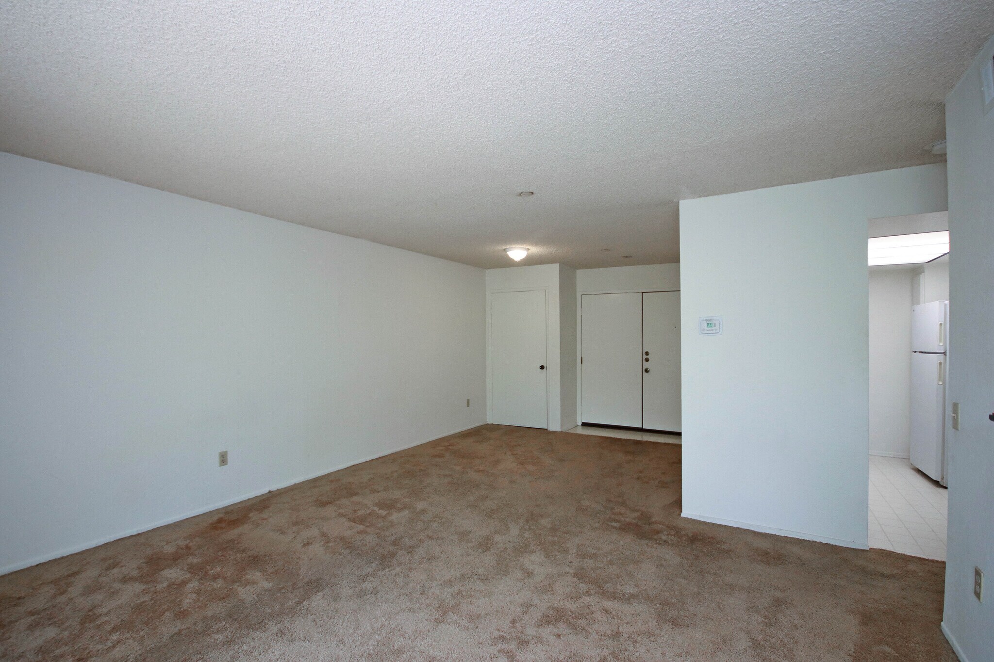 Building Photo - 355 S Marengo Ave