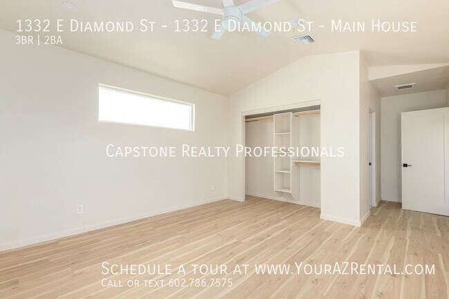 Building Photo - 1332 E Diamond St