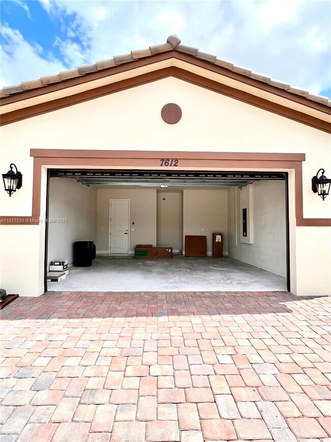 Building Photo - 7612 Knight St