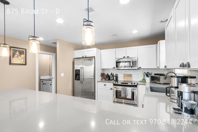 Building Photo - 875 Baum St
