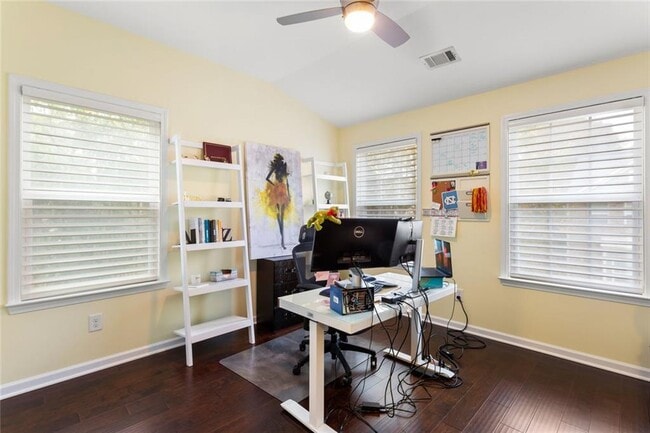 Building Photo - 4324 Laurel Creek Ct SE