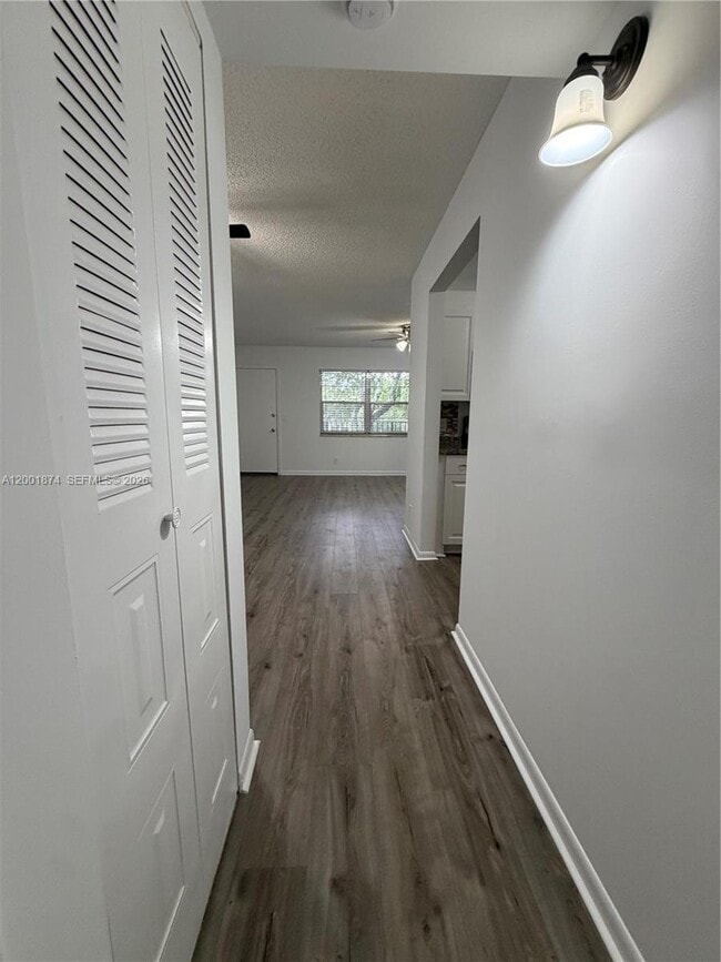 Building Photo - 800 SW 131st Ave