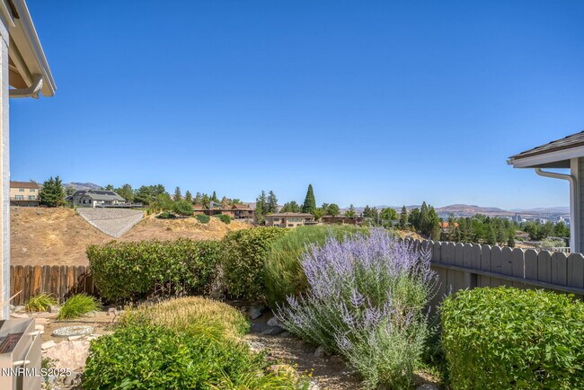 Building Photo - 2255 Wide Horizon Dr