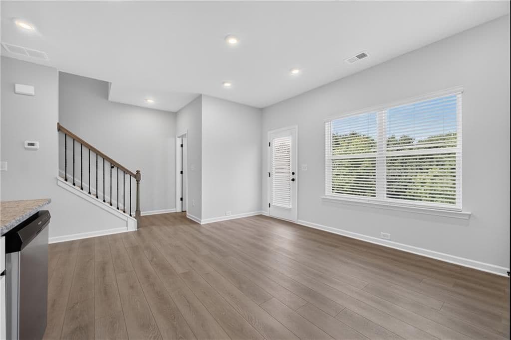 Building Photo - 58 Jacobs Farm Ln