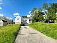 Building Photo - 95 Adams Dr