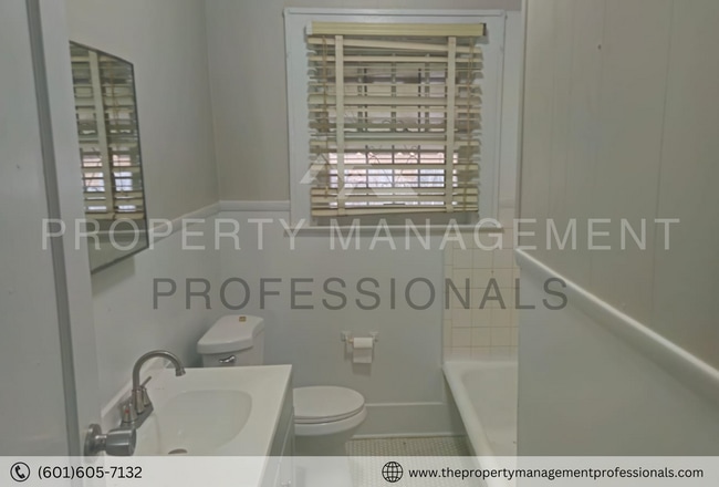 Building Photo - 2308 St. Charles-