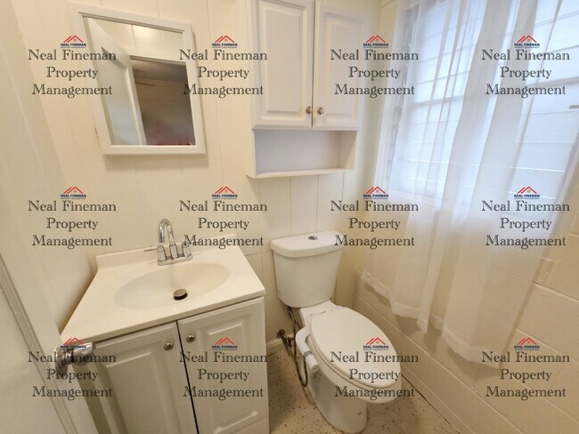 Building Photo - NO PARKING. Rented as shown. 1 Bed 1 Bath Apartment. Month to Month lease. Water and Sewer includ...