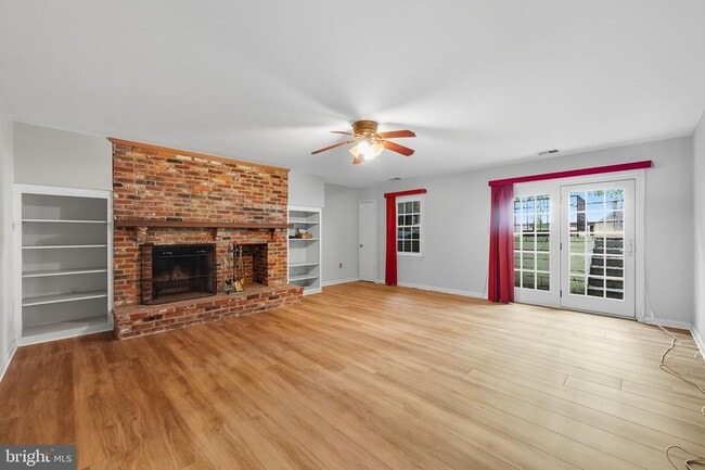Building Photo - 7724 Bristol Square Ct
