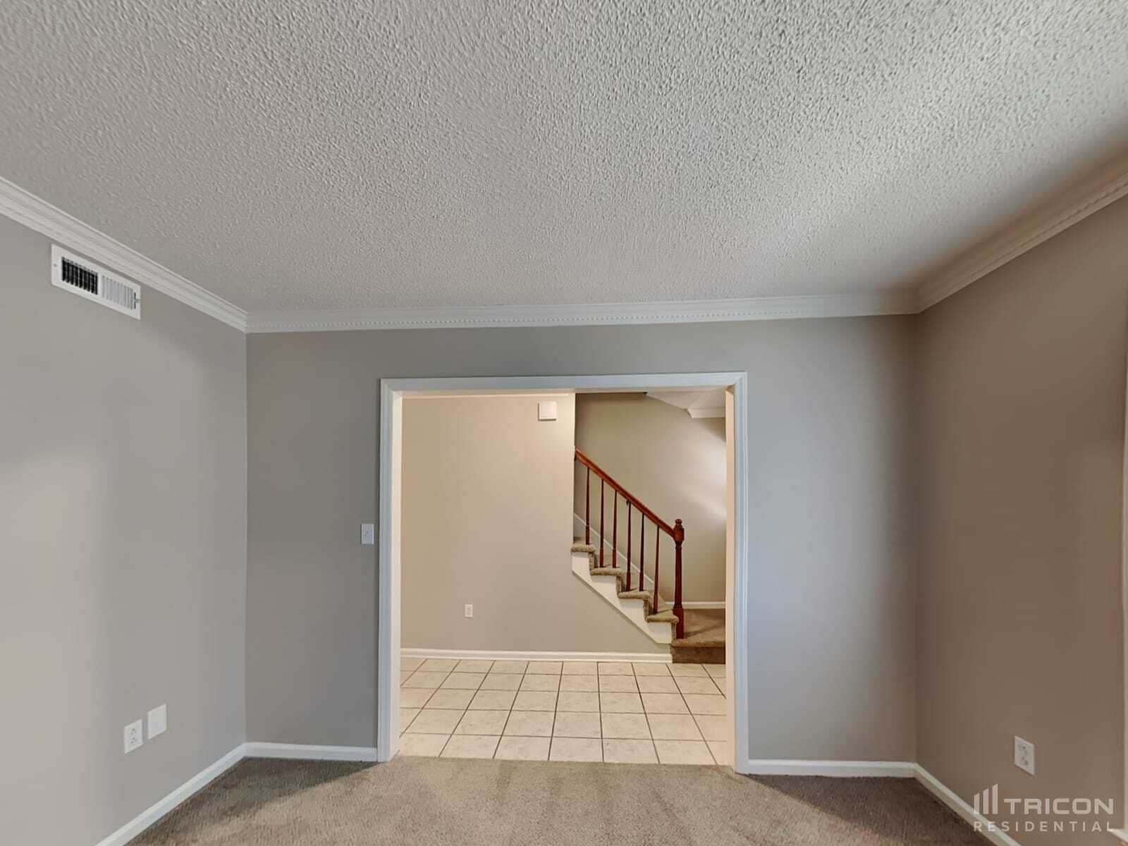 Building Photo - 7400 Palmetto Ct
