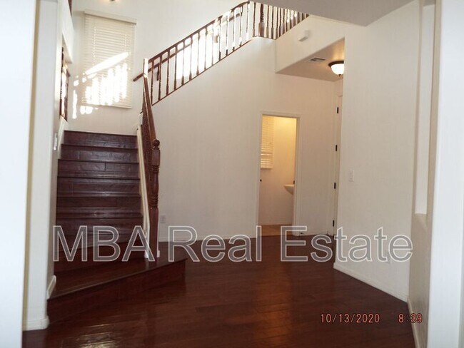 Building Photo - 5316 S 23rd Way