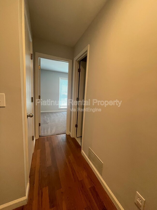Building Photo - 4186 Nowata Dr NE