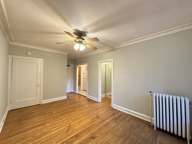 Building Photo - 1169 N Dearborn St