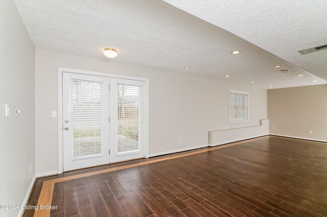 Building Photo - 5507 Woodcross Pl