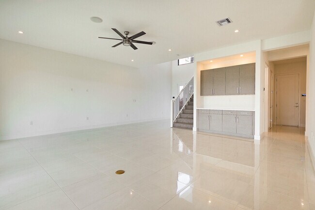 Building Photo - 8068 Laurel Falls Dr
