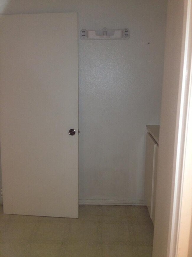 Building Photo - Charming 2-Bed, 2-Bath Pool Home with Fireplace & 2-Car Garage in Quiet Colton Neighborhood