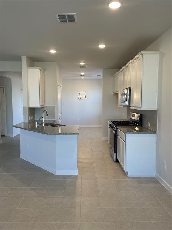 Building Photo - 9122 Brixham Dr