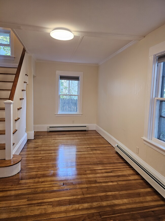 Building Photo - 146 Pidge Ave