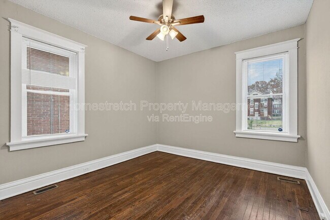 Building Photo - 6716 Crest Ave