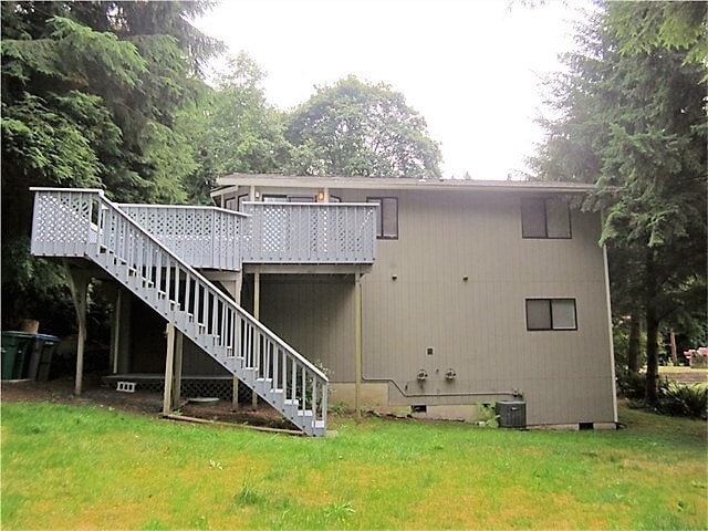 Building Photo - Home in Poulsbo!