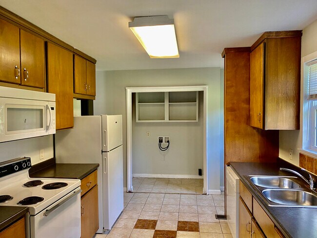 Building Photo - 6316 Walden Ave