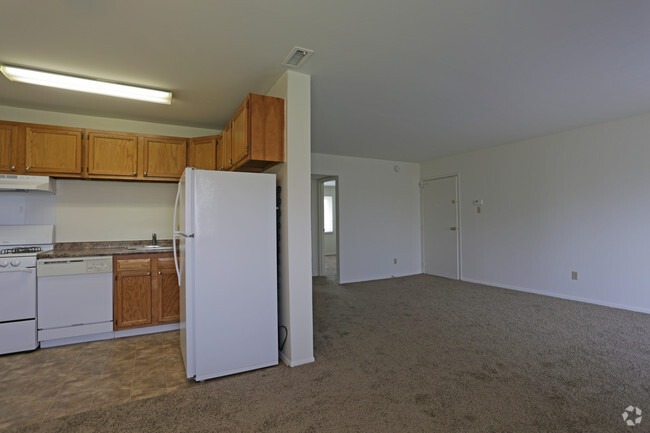 Kitchen & Living Room - Springside Manor