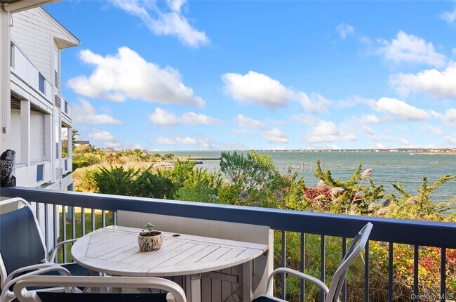 Building Photo - 260 Dune Rd