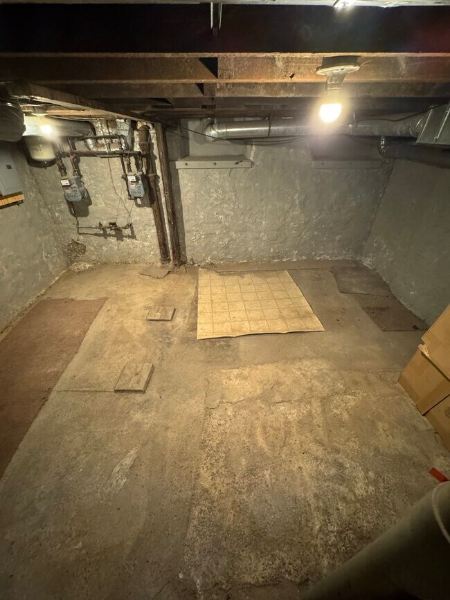 Building Photo - 1815 Locust St