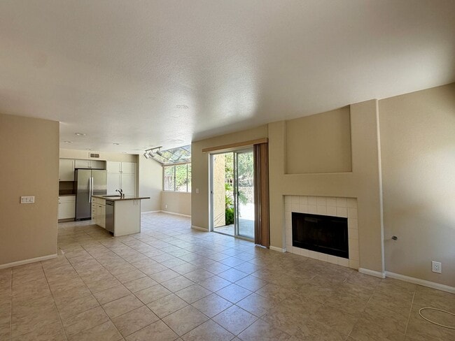Building Photo - 3366 Waterford Dr