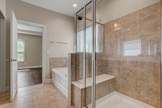 Building Photo - AVAILABLE NOW!-BUNGALOW STYLE HOME IN MORRISVILLE