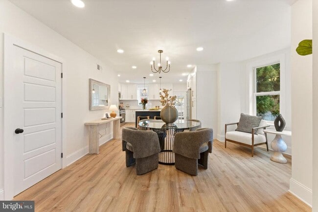 Building Photo - 209 Merion Ave