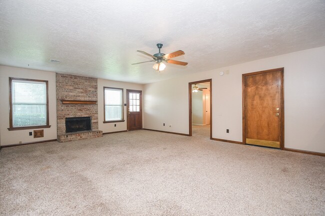 Building Photo - 2113 Georgetown St