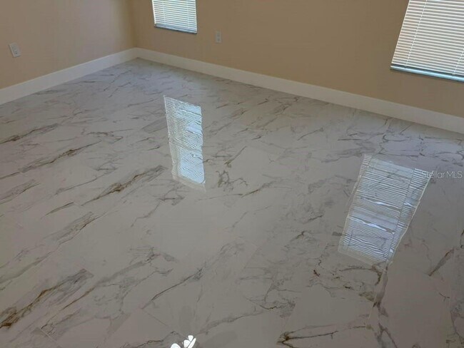 Building Photo - 351 Corsica Ct