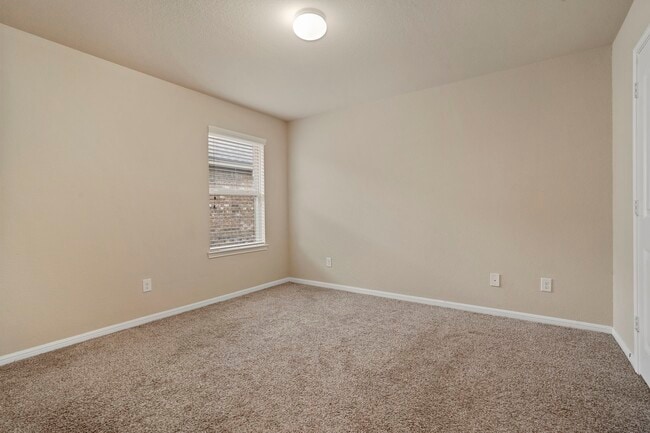 Building Photo - 3322 McDonough Way