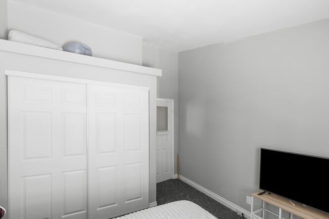 Building Photo - 47800 Madison St