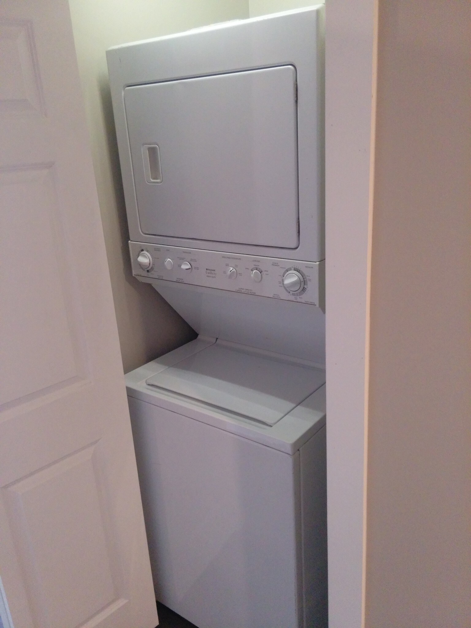 Building Photo - 1550 S Blue Island Ave