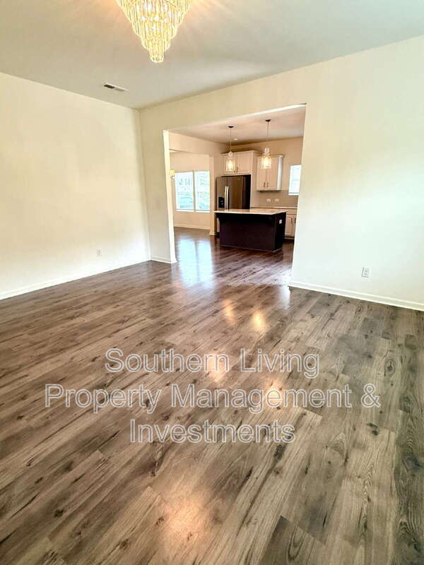 Building Photo - 4014 Beacon Ave