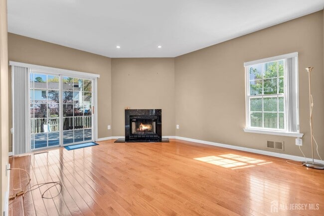 Building Photo - 1 Johnson St