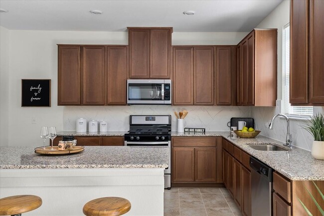 Building Photo - 808 Desaix Dr