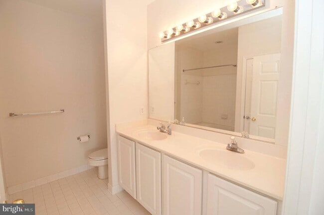 Building Photo - 2921 Deer Hollow Way