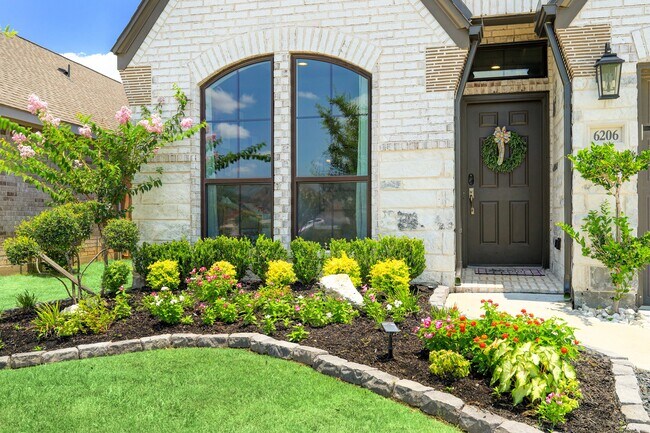 Building Photo - 6206 Glenwick Park Rd