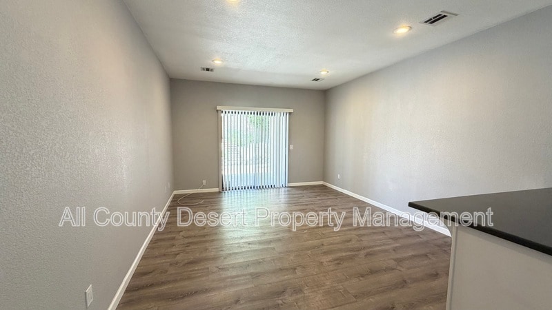 Building Photo - 9591 Capiland Rd