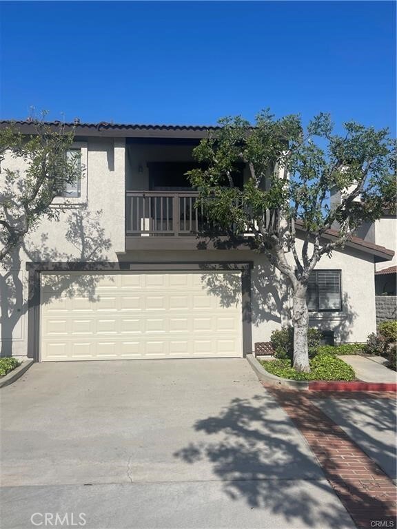 Primary Photo - 2157 E Badillo St