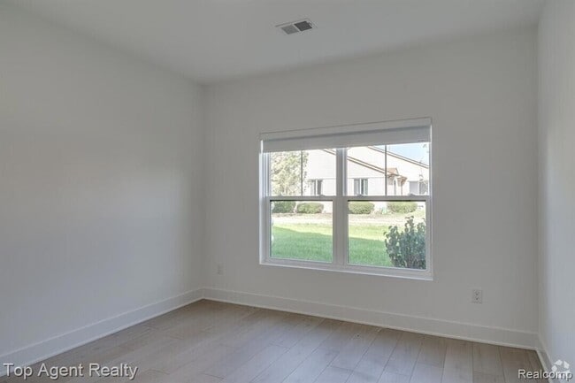 Building Photo - 31847 Gabby Ct