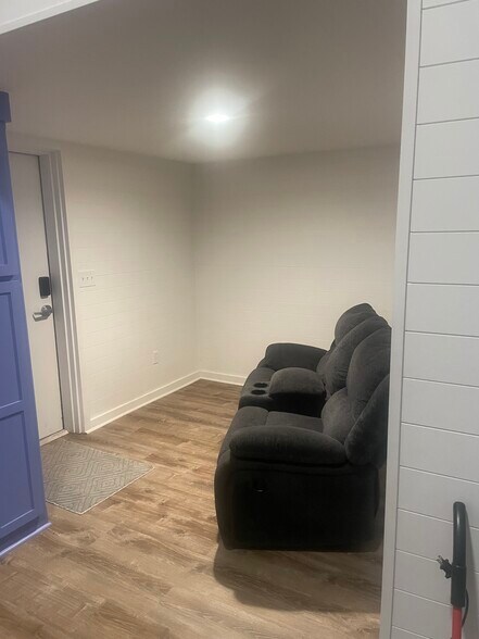 Building Photo - 151 County Road 369